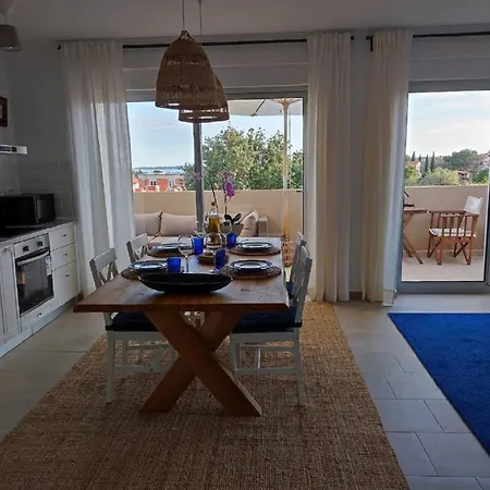 Salt - One Bedroom With Terrace And Sea View 梅杜林